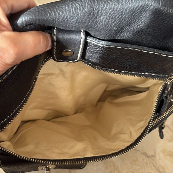 Roots Leather Venetian Tribe Large Cross Body Bag Black - Picture 13 of 16